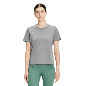 On Running mujer gris en t-t
